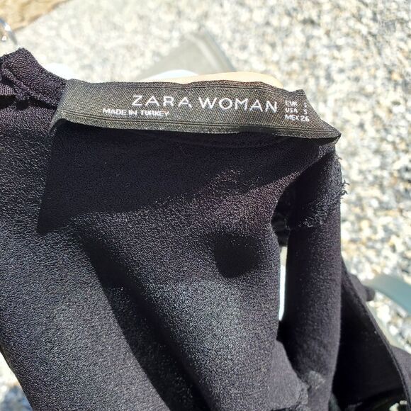 Zara jumpsuit  - Picture 7 of 9